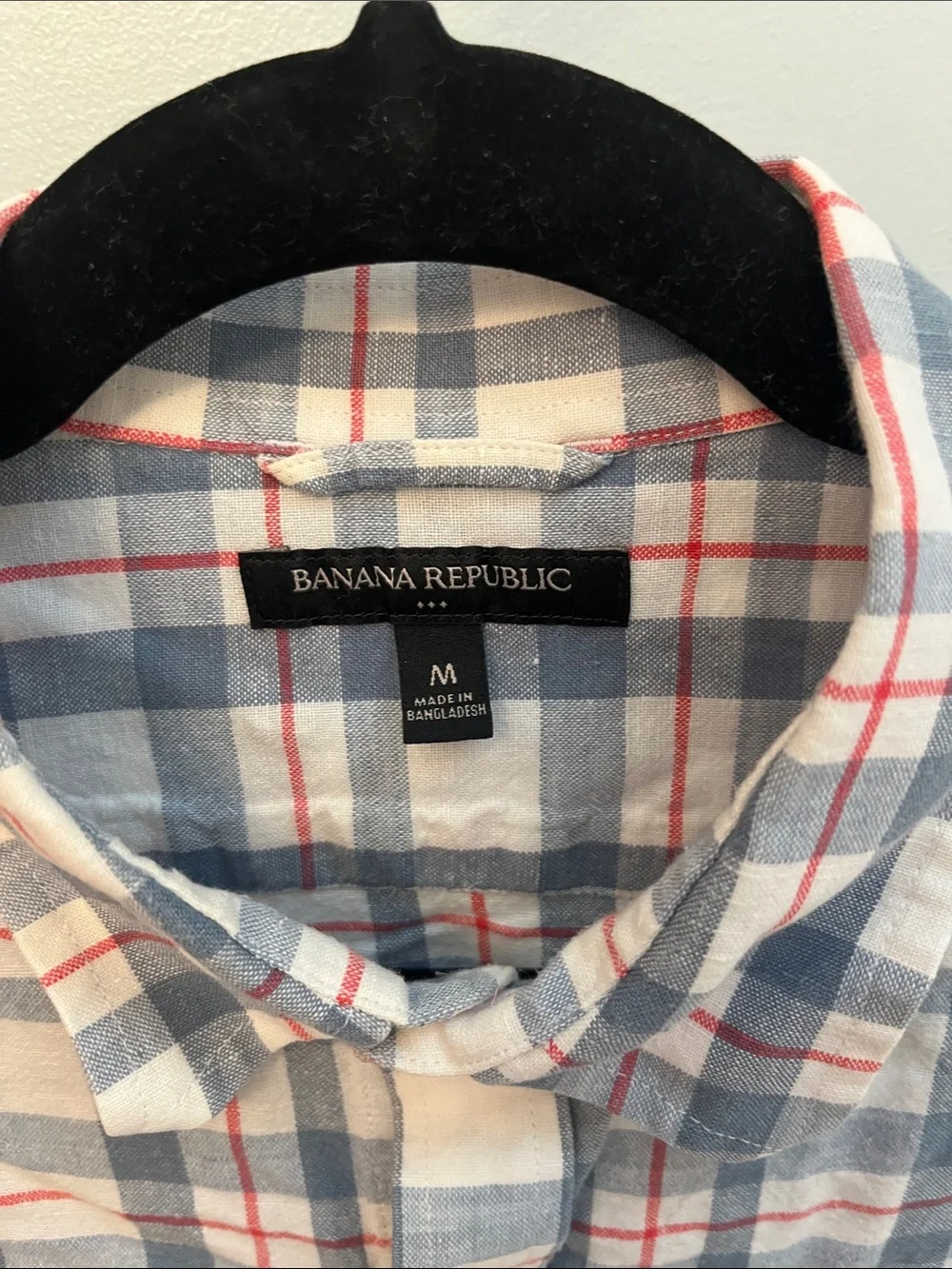 Banana Republic Men’s White, Blue and Red Plaid Button-Down Shirt